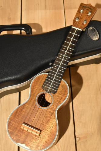 Martin Style-3K UKE【2014年製 美品中古】【ソプラノ】【美しいカーリーコア個体】