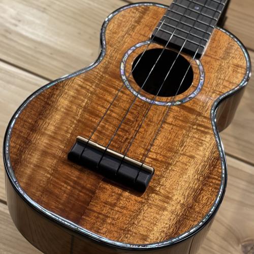 Kamaka HF-1D2 【2021年製 中古】【虎杢個体】【ハワイアンコア総単板/フルグロス】