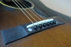 Gibson LG-2 / Spruce Top・Mahogany Side and Back・Jacaranda Fingerboard・Tapered Head・Mahogany Neck・Tortoise Color Small Pick Guard・Rectangular Bridge・Scalloped X Bracing【With Chipboard Case】1950年代製_13