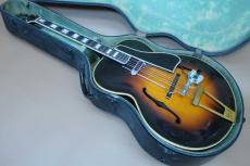 Gibson L-5 pre-war / Carved Spruce Top・Flame Maple Side and Carved Flame Maple Back・Script Logo・Grover Peg・Flower pot Inlay and Block Pear inlay・Ebony fingerboard・Flame Maple Neck・DeArmond Model 1000