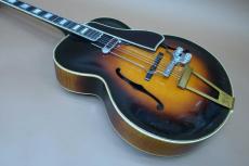 Gibson L-5 pre-war / Carved Spruce Top・Flame Maple Side and Carved Flame Maple Back・Script Logo・Grover Peg・Flower pot Inlay and Block Pear inlay・Ebony fingerboard・Flame Maple Neck・DeArmond Model 1000_3