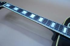 Gibson L-5 pre-war / Carved Spruce Top・Flame Maple Side and Carved Flame Maple Back・Script Logo・Grover Peg・Flower pot Inlay and Block Pear inlay・Ebony fingerboard・Flame Maple Neck・DeArmond Model 1000_9