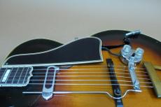 Gibson L-5 pre-war / Carved Spruce Top・Flame Maple Side and Carved Flame Maple Back・Script Logo・Grover Peg・Flower pot Inlay and Block Pear inlay・Ebony fingerboard・Flame Maple Neck・DeArmond Model 1000_12