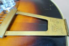 Gibson L-5 pre-war / Carved Spruce Top・Flame Maple Side and Carved Flame Maple Back・Script Logo・Grover Peg・Flower pot Inlay and Block Pear inlay・Ebony fingerboard・Flame Maple Neck・DeArmond Model 1000_15