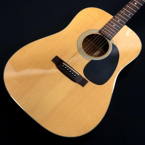 Martin D-18