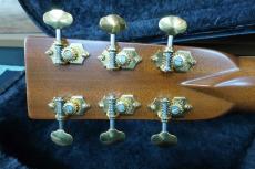 Bourgeois D-150 Custom Adirondack・Brazilian Rosewood / Waverly 4060G Peg・Solid Adirondack Spruce Top・Solid Brazilian Rosewood Side and Back・Abalone Rosette・Grained Ivoroid Binding・Ebony Fingerboard and Bridge_14