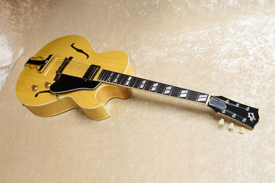 Archtop Tribute AT105