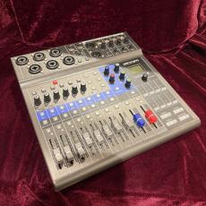 ZOOM LiveTrak L-8_8