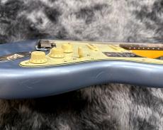 Fender American Ultra Luxe Vintage '60s Stratocaster Ice Blue Metallic / Rosewood【特価】_10