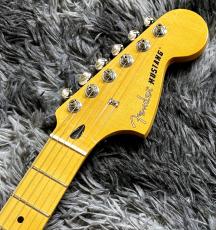 Fender Player II Mustang, Maple Fingerboard, 3-Color Sunburst【特価】_5