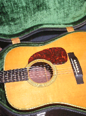 Martin D-28 / P.A.T Grover Peg・Solid Spruce Top・Solid Jacaranda Side and Back・Ebony Fingerboard & Bridge・Long Saddle・Tortoise Pick guard【With Original Hard Case】1961年製_8