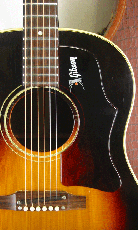 Gibson J-45TBS / Tobacco Sunburst・Large Pick guard・Pick guard Logo・Jacaranda Fingerboard・ 2-Ring Rosette・Adjustable Saddle 【With Chipboard Case】　1968年製_2