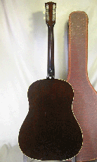 Gibson J-45TBS / Tobacco Sunburst・Large Pick guard・Pick guard Logo・Jacaranda Fingerboard・ 2-Ring Rosette・Adjustable Saddle 【With Chipboard Case】　1968年製_4