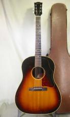 Gibson J-45 / Wide Neck : 43mm・Spruce Top・Mahogany Side and Back・Large Pick-guard・Jacaranda Fingerboard & Top Belly Bridge・Normal  Saddle・ 【With Gibson Vintage Hard Case】 1957年製