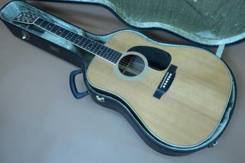 Hay Wagon (TOKAI)  HW-100 / Horse Head Inlay・Solid Spruce Top・Jacaranda Side and Back(3P)・Ebony Fingerboard & Bridge・Mahogany Neck・Under finish Black Pick guard【With Yamaha Hard Case 】1978年製