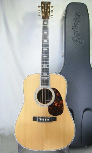 Martin D-45 / Vertical Logo・Abalone Trim Top and Side and Back and Rosette・Solid Spruce Top・Solid Rosewood Side and Back・All Original Condition 【With Original Hard Case】   2015年製