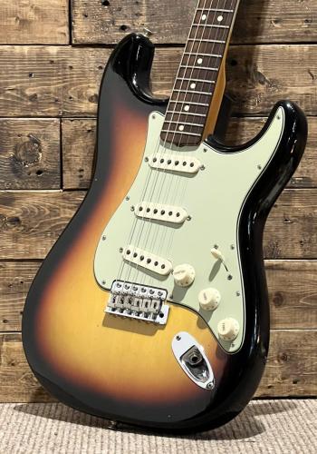 Fender Custom Shop Custom Built 1963 Stratocaster Journeyman Relic 3-Tone Sunburst #CZ574470 ≒3.53kg