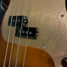 Fender Japan PB57 2tone Gシリアル MOD 【4.04kg】_11