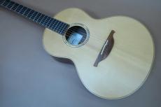 Lowden S-35 / S-Series Body・Solid Adirondack Spruce Top・Solid Indian Rosewood Side and Back・Mahogany and Rosewood Walnut 5P Neck・ Ebony Fingerboard・Rosewood Bridge・Scale Length 630mm【With Original Hard Case】_2