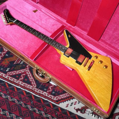 Gibson 1958 Korina Explorer Reissue VOS Black Pickguard Natural