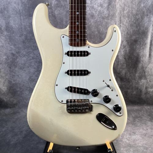 Fender Japan ST72-55