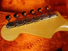 Fender American Vintage II 1965 Stratocaster Shoreline Gold_10