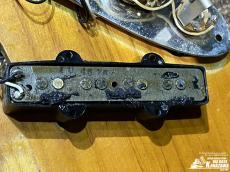 Fender 1976 Jazz Bass_9