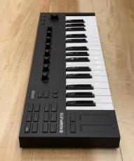 NATIVE INSTRUMENTS KOMPKETE KONTROL M32_6