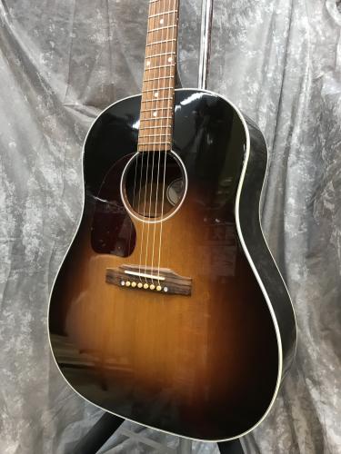Gibson J-45 Standard