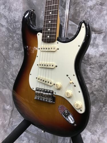Fender Japan ST62-105DMC