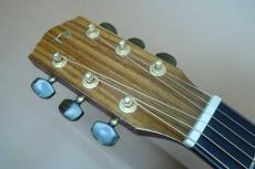 TODA Guitars (戸田 真次)A-1 STD / Solid Cedar Top・Solid Mahogany・Original Peg・Ebony Fingerboard and Bridge・Wood binding・Clear Pick guard 【With Hard Case 】2001年製_8