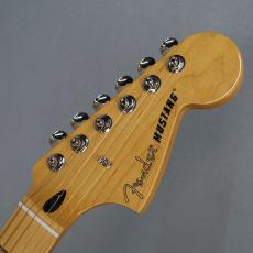 Fender Player II Mustang 3-Color Sunburst_3