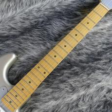 Fender H.E.R. Stratocaster Chrome Glow【新生活応援フェア!】_2