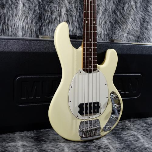 MUSIC MAN StingRay 3EQ White