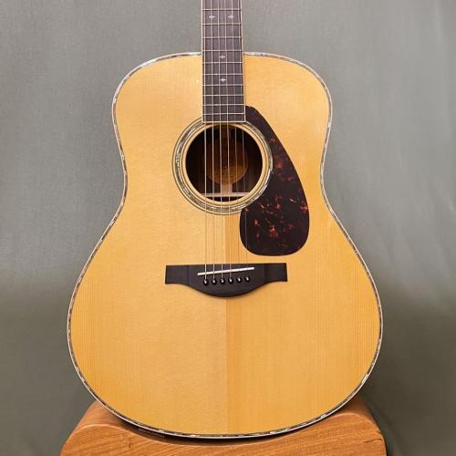 YAMAHA LL16D A.R.E