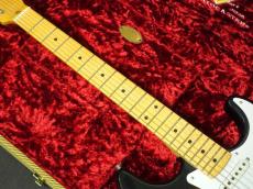 Fender Custom Shop Limited Edition 70th Anniversary 1954 Stratocaster DLX Closet Classic Wide-Fade 2-Color Sunburst_6