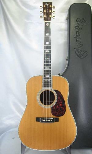 Martin D-45 Standard / Vertical Logo・Top and Side and Back Abalone Trim・Abalone Rosette・Ebony Fingerboard and Bridge・Solid Spruce Top・Solid Rosewood Side and Back 【With Original Hard Case】   2007年製