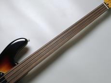 MUSIC MAN Pino Palladino Fretless StingRay / 79 Burst【重量4.54kg】_5