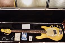 MUSIC MAN 2008 StingRay 4 (Medallion Gold)_11