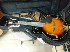 ARIA AM-40 　Mandolin　マイク搭載!!ハードケース付き　アンプに繋げる　アリア　　マンドリン　【　Electric Bluegrass F Mandorin　】Fタイプモデル　 F-model Mandolin 《マンドリン》_3