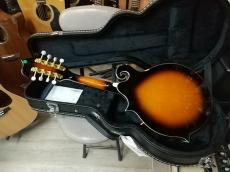ARIA AM-40 　Mandolin　マイク搭載!!ハードケース付き　アンプに繋げる　アリア　　マンドリン　【　Electric Bluegrass F Mandorin　】Fタイプモデル　 F-model Mandolin 《マンドリン》_5