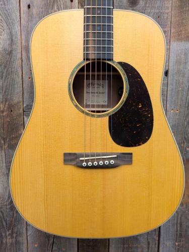 Martin DJRE Walnut #2986455 【オール単板】【ニューモデル!!】