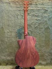 Martin 【新登場!】【PU標準搭載!】000CJRE Walnut Burst #3043375【48回迄金利0%対象】【送料当社負担】_4