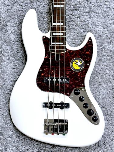 Sire Marcus Miller V7 Alder 4st AWH (Antique White) -2nd Generation-【マーカス・ミラー監修】