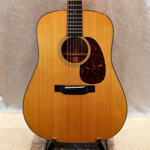 Martin D-18 Standard