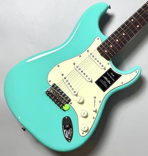 Fender Vintera III Early '60s Stratocaster, Rosewood Fingerboard, Seafoam Green