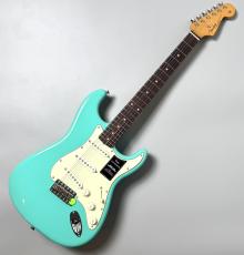 Fender Vintera III Early '60s Stratocaster, Rosewood Fingerboard, Seafoam Green_2
