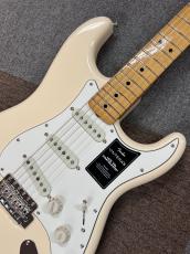 Fender Vintera III Late '60s Stratocaster®, Maple Fingerboard, Olympic White_6