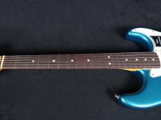 Fender Vintera III Late '60s Stratocaster Ocean Turquoise_4