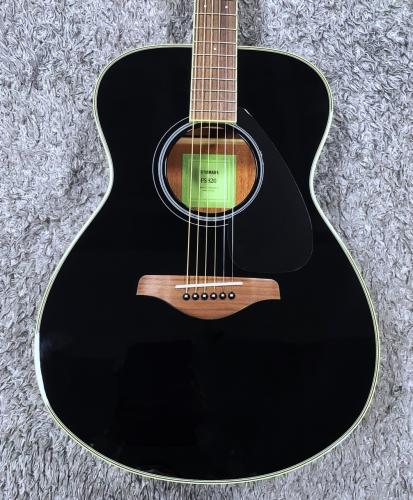 YAMAHA FS820 BL (Black) 【定番ビギナー向けアコースティックギター】